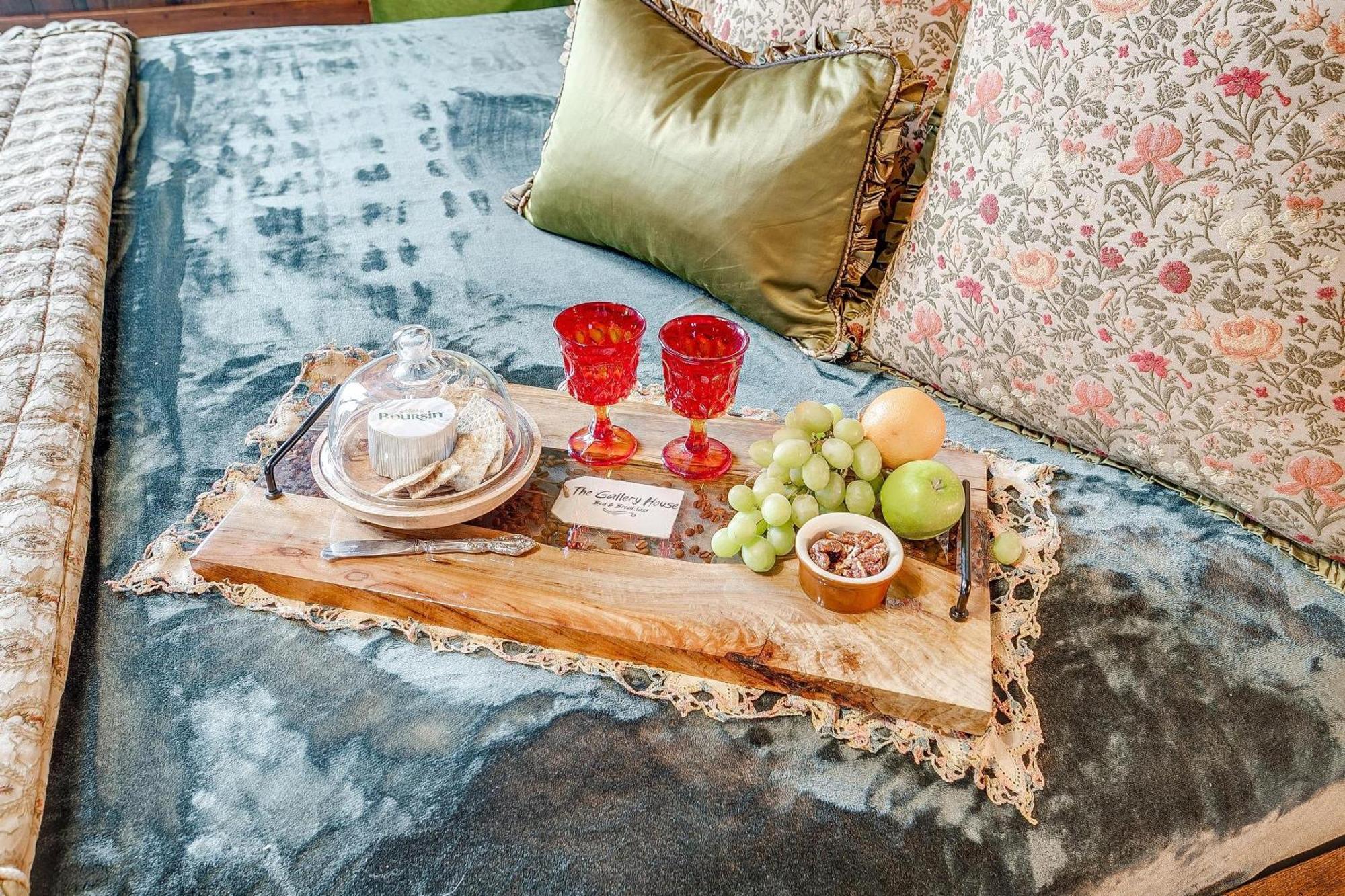 The Gallery House Boutique Hotel Стивенвилл Экстерьер фото