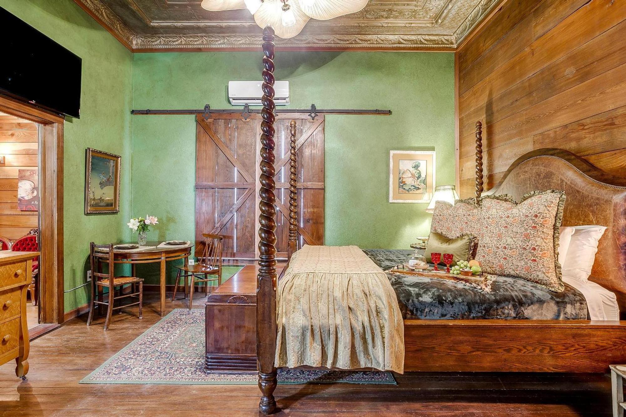 The Gallery House Boutique Hotel Стивенвилл Экстерьер фото
