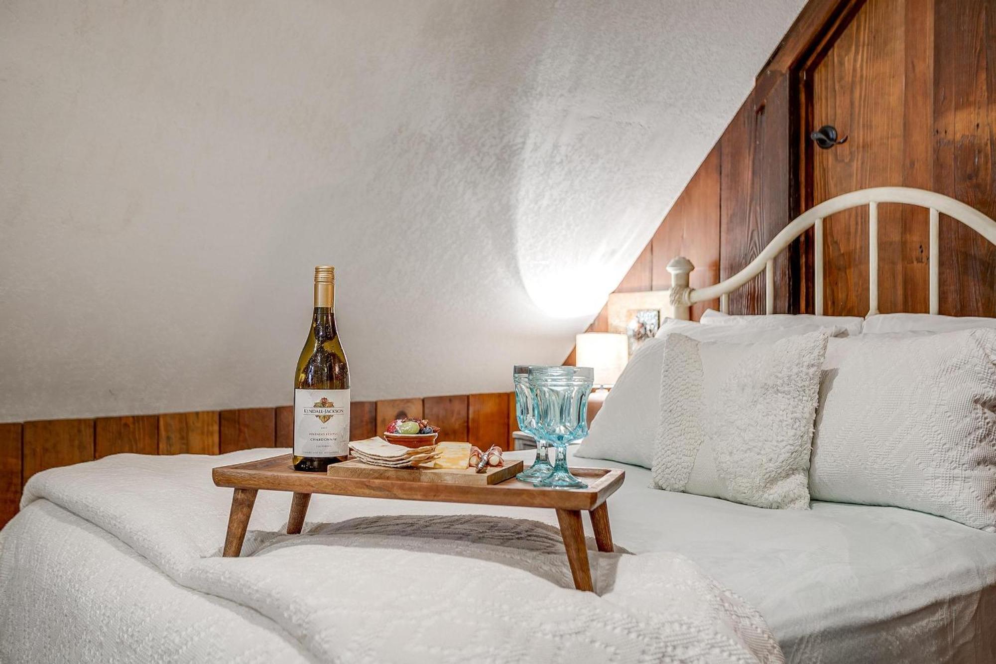 The Gallery House Boutique Hotel Стивенвилл Экстерьер фото