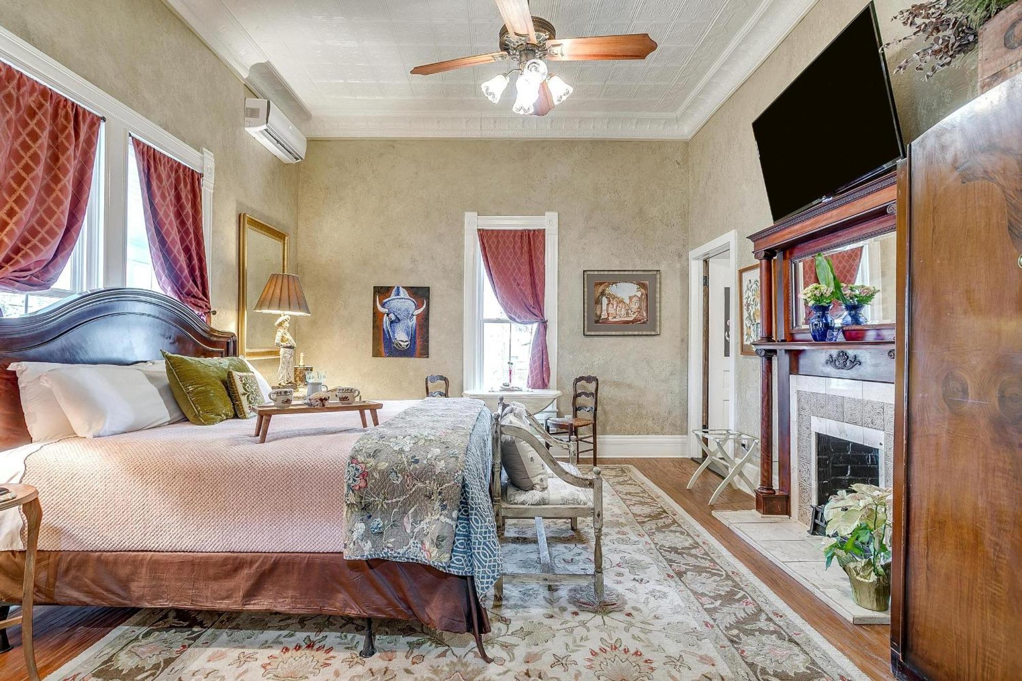 The Gallery House Boutique Hotel Стивенвилл Экстерьер фото